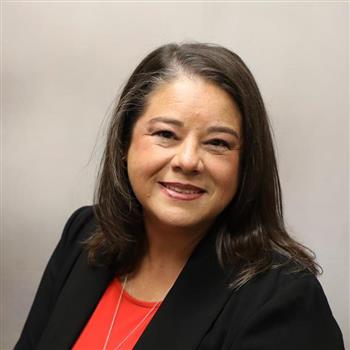 Dr. Lisa Castillo